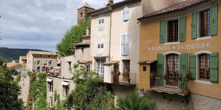 Moustiers-Sainte-Marie Guide: Verdon's Most Beautiful Village